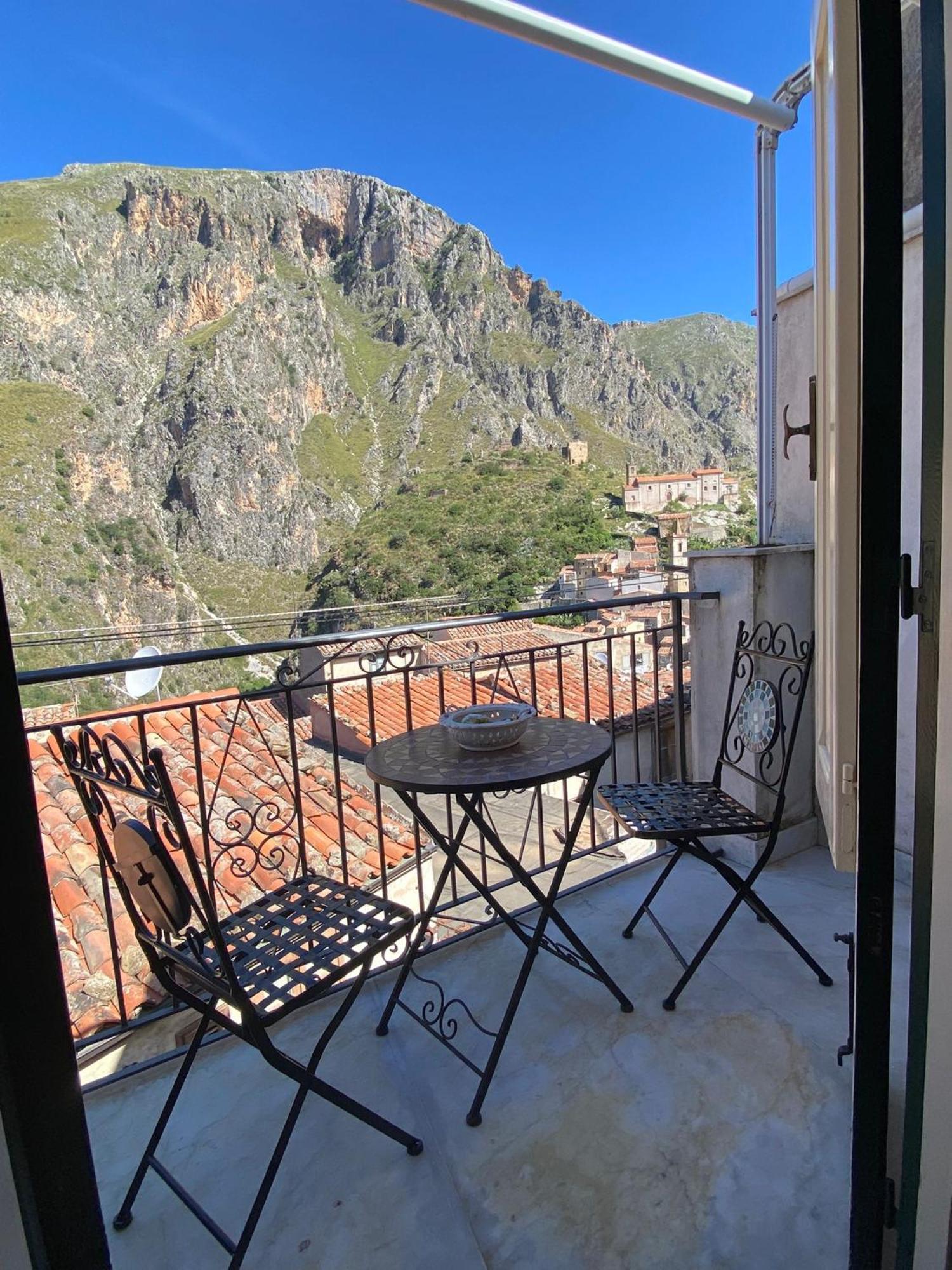 Aria & Bellavista Home Isnello Bagian luar foto
